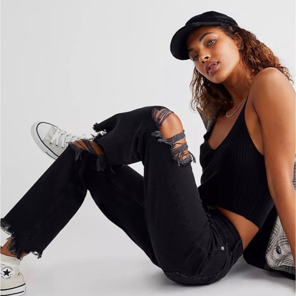 FREE PEOPLE - We The Free - Maggie Mid Rise Straight Jeans in Washed Black